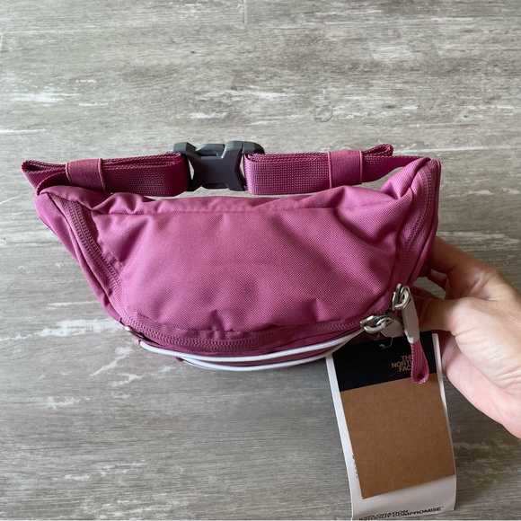 The North Face Jester Lumbar Pack/Fanny pack in Red Violet/TNF White (pink) - Picture 11 of 11